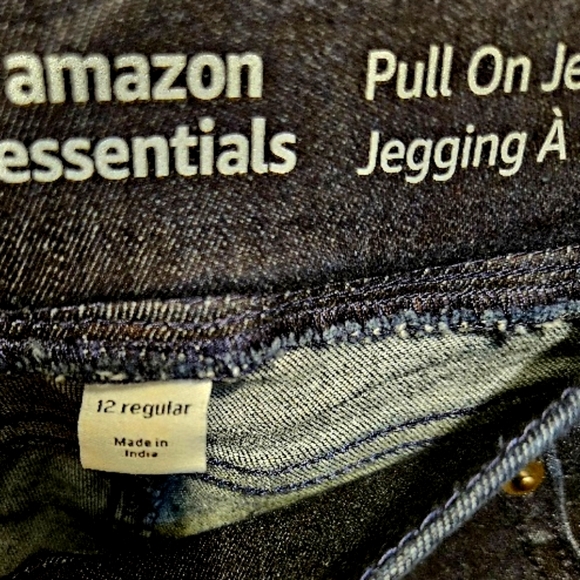 Amazon Essentials Women's Pull-On Jeggings - size 12 Regular, New Dark Wash - Picture 8 of 9